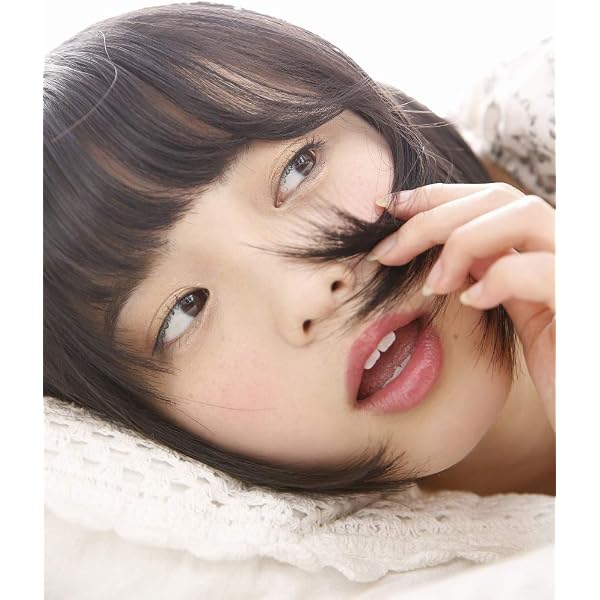 Amazon.co.jp: ポケット版 欅坂46 平手友梨奈 REAL : アイドル研究会: 本